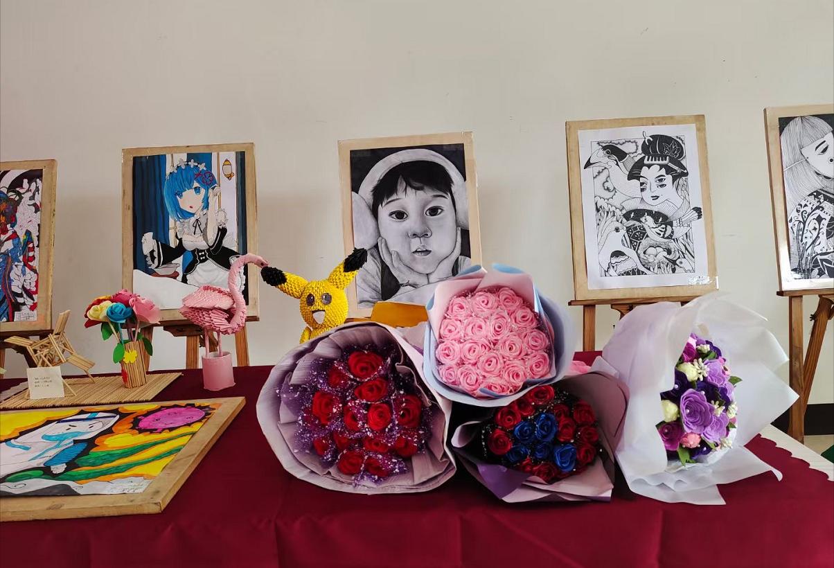 幼儿园环创作品展1.jpg